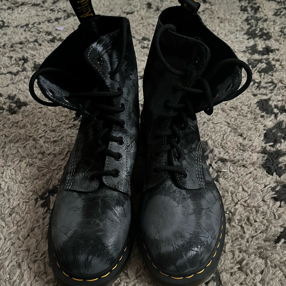 Dr Marten Boots